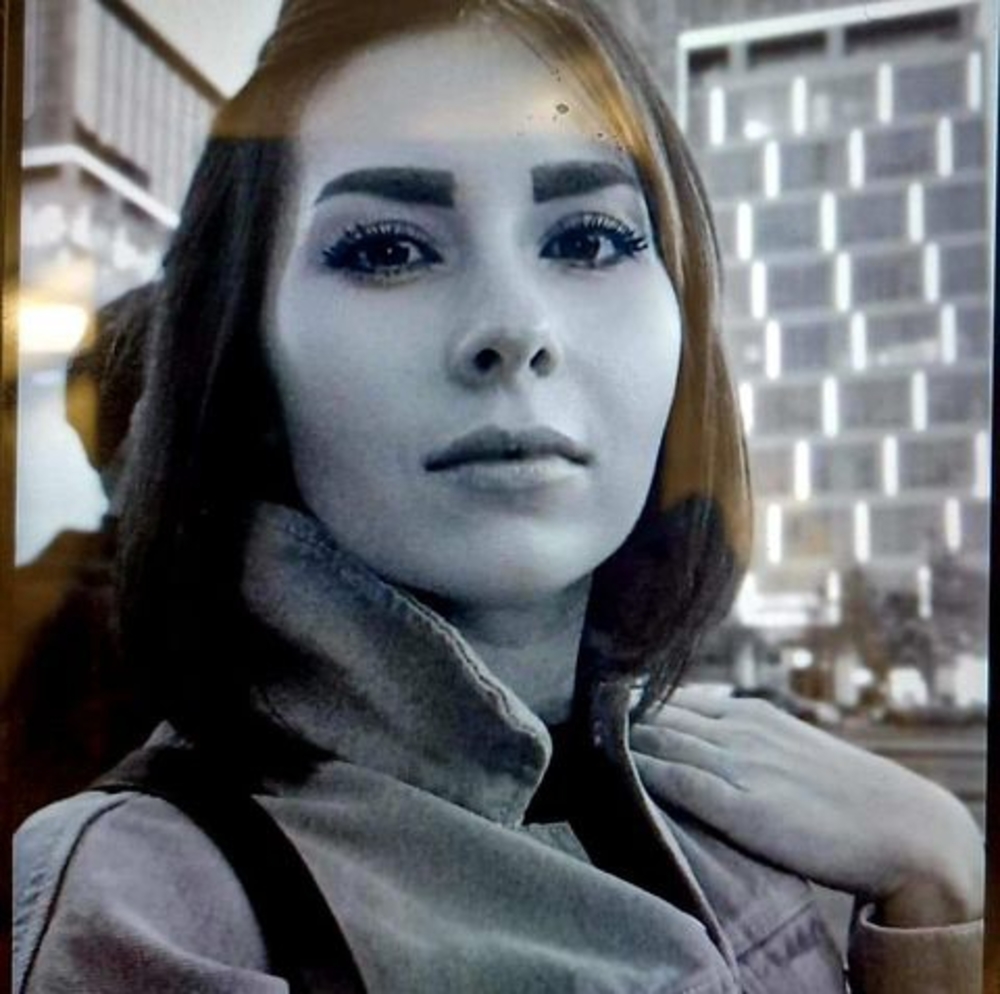 Meet your Posher, Оля